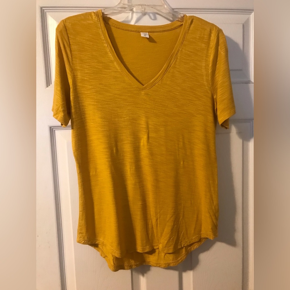 Old Navy Short Sleeve V-Neck T-Shirt Gold Womens Small